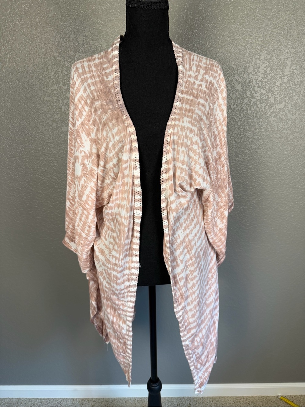 Tiare Hawaii Blush Tie-Dye Lightweight Kimono